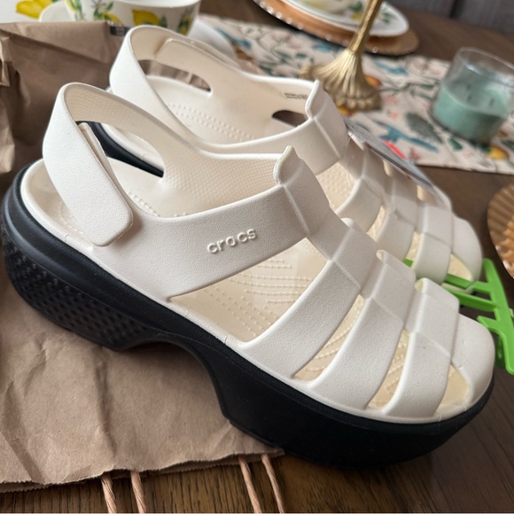 CROCS Cream and Black Sandals with Strappy Design - Picture 1 of 7